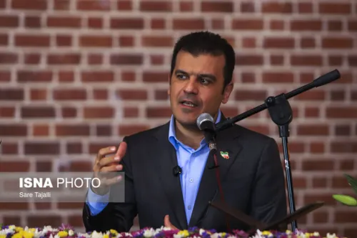 رایان سرمایه گذاری ملی برای نگهداشتن استعدادها در کشور است