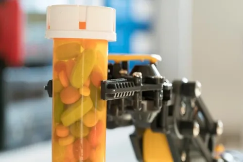 آیا هوش مصنوعی می تواند دارو تجویز کند؟